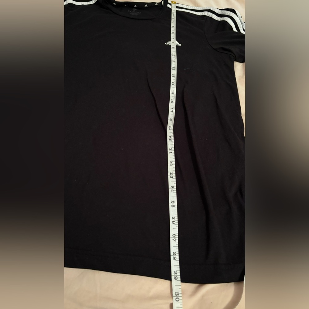 Adidas t shirt - Picture 3 of 4